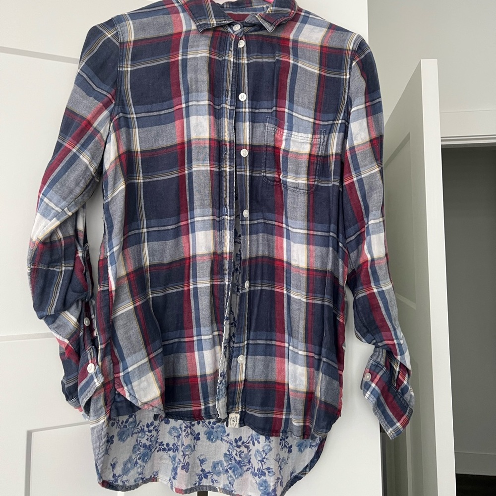 American Eagle Flannel Boyfriend Fit floral inside